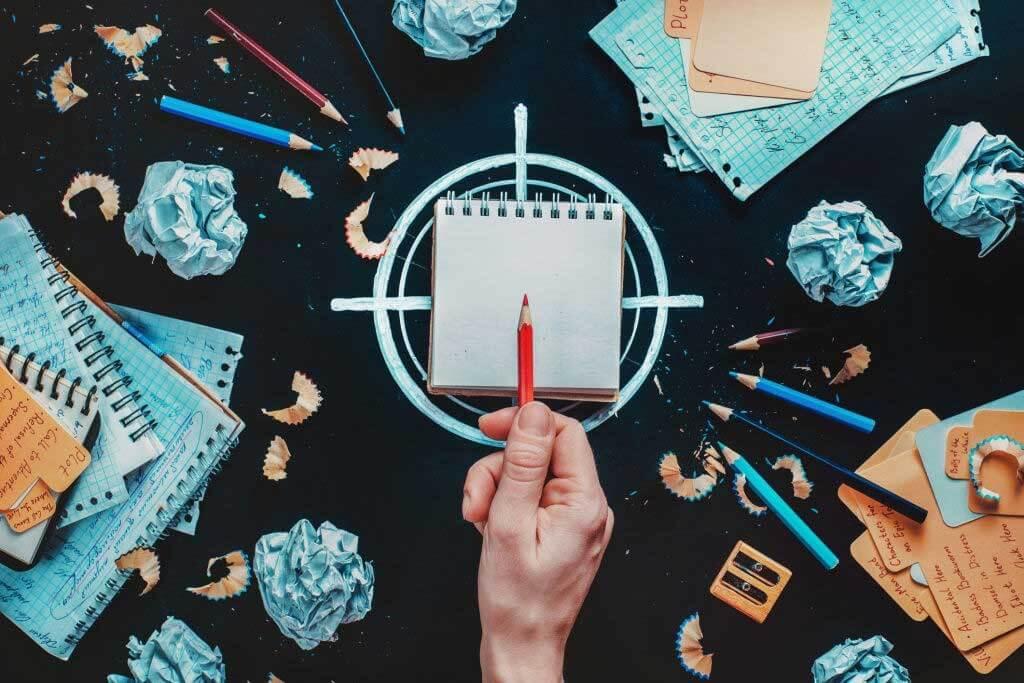 كتابة الإعلانات أم تطوير المحتوي